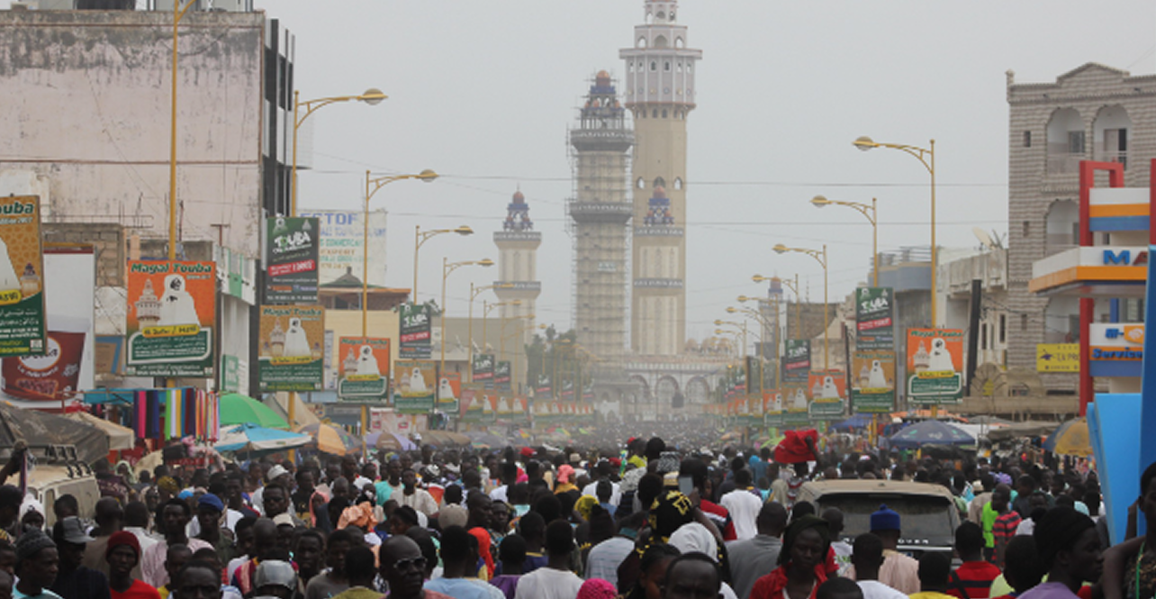 Foule pendant le Grand Magal